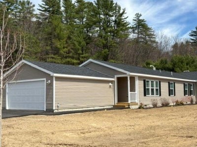 /international/us/20-a-wildflower-lane-plymouth-nh-110100532702/