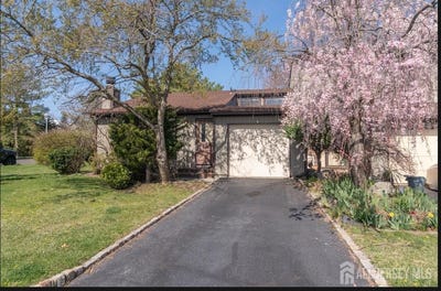 /international/us/175-penn-court-old-bridge-nj-110107232263/