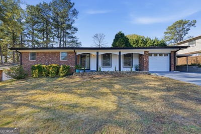 /international/us/6413-maddox-road-morrow-ga-110108232097/