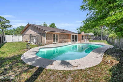 /international/us/631-charles-carroll-street-orange-park-fl-110101038133/