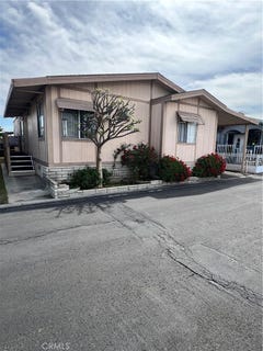 /international/us/16707-garfield-avenue-paramount-ca-110108480271/