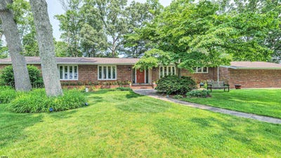 /international/us/9-lesley-ln-northfield-nj-110100163435/