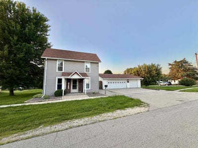 /international/us/208-e-broad-street-mount-carroll-il-110109042583/