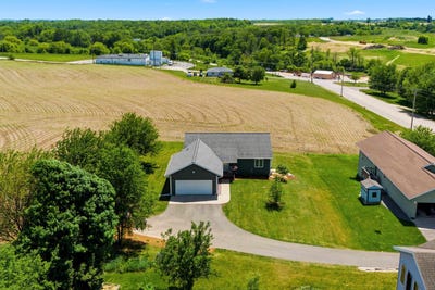 /international/us/503-n-bennett-road-dodgeville-wi-110108820638/