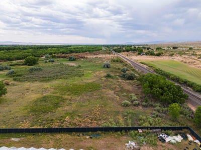 /international/us/new-mexico-116-bosque-nm-110119419166/