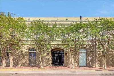 /international/us/840-tchoupitoulas-street-new-orleans-la-110104852372/