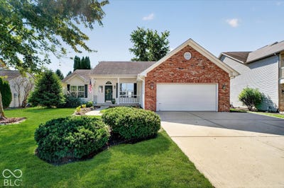 /international/us/10090-youngwood-lane-fishers-in-110120054403/