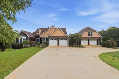 /international/us/7226-tyree-road-winston-ga-110119906413/