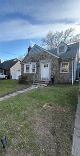 /international/us/49-s-baldwin-place-massapequa-ny-110098653786/