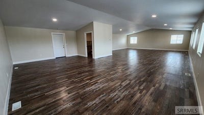 /international/us/4016-professional-way-idaho-falls-id-110100468214/