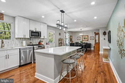 /international/us/2315-garwood-road-sicklerville-nj-110107826697/
