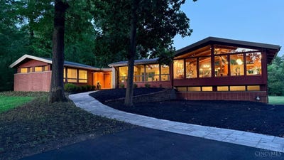 /international/us/7460-fair-oaks-drive-amberley-oh-110108880835/