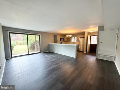 /international/us/309-meadow-woods-lane-lawrence-nj-110106375962/