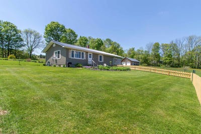 /international/us/938-stevens-road-barton-vt-110108491401/