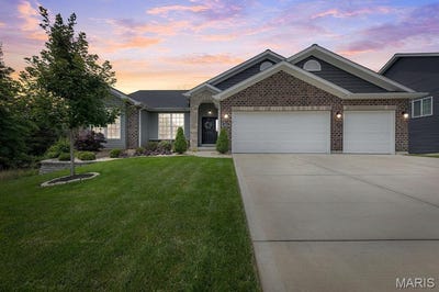 /international/us/805-cimarron-meadows-drive-wentzville-mo-110100302536/