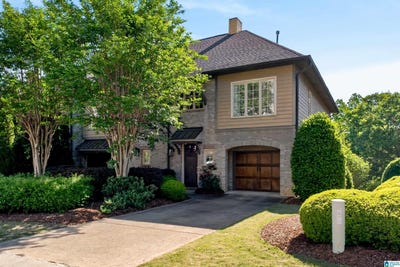 /international/us/2092-eagle-ridge-drive-birmingham-al-110107489084/