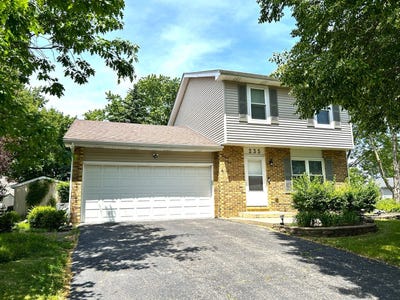 /international/us/235-westbrook-circle-naperville-il-110108479751/