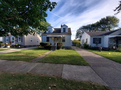 /international/us/18965-elkhart-street-harper-woods-mi-110120015720/