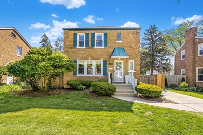 /international/us/2315-downing-avenue-westchester-il-110108118396/