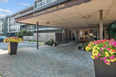 /international/us/45-eagle-crest-dr-lake-oswego-or-110093371569/
