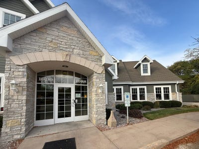 /international/us/1088-s-main-street-fond-du-lac-wi-110104964117/