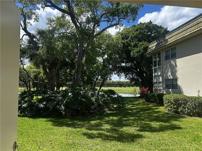 /international/us/15-vista-gardens-trail-vero-beach-fl-110106802596/