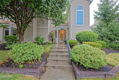 /international/us/4704-s-foxwood-drive-clifton-park-ny-110101314486/