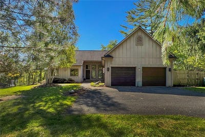 /international/us/325-pond-road-honeoye-falls-ny-110120418862/