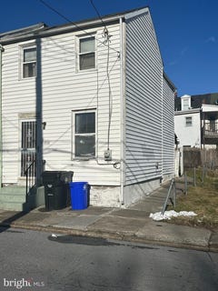/international/us/1325-william-street-harrisburg-pa-110099240063/