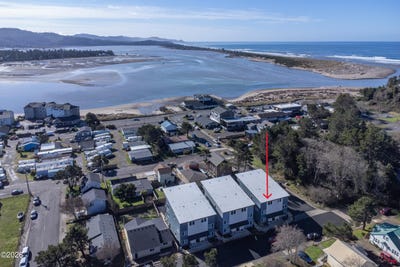 /international/us/916-sw-48th-street-lincoln-city-or-110106072360/