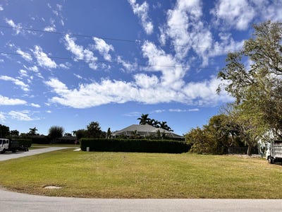 /international/us/128-sand-hill-street-marco-island-fl-110095552007/