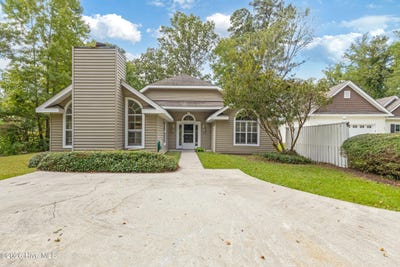 /international/us/9-court-3-nw-drive-calabash-nc-110108566409/