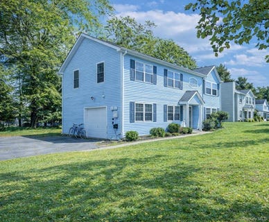 /international/us/28-3rd-street-middletown-ny-110110407011/