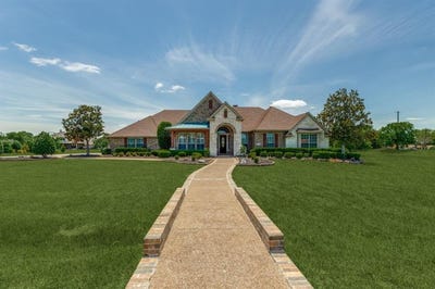 /international/us/5802-parker-village-drive-parker-tx-110095553052/?lang=en