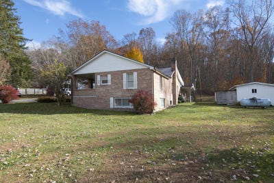 /international/us/76-redbud-ln-hinton-wv-110103508594/