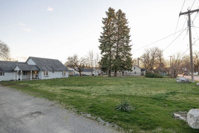 /international/us/11402-e-4th-ave-spokane-valley-wa-110106735759/