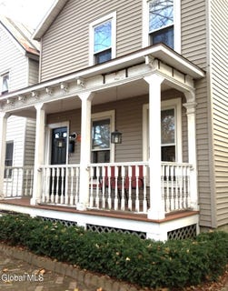 /international/us/120-van-dam-street-saratoga-springs-ny-110105529041/