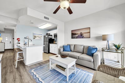 /international/us/114-carillon-market-street-panama-city-beach-fl-110108534721/