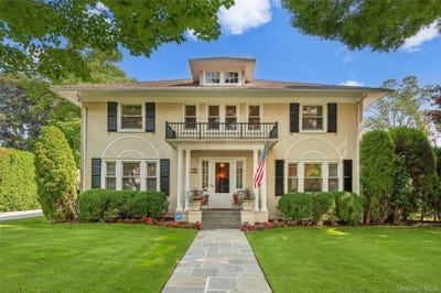 /international/us/24-jennings-avenue-southampton-ny-110103407932/