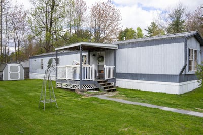 /international/us/23-woodmanor-drive-plattsburgh-ny-110107963392/