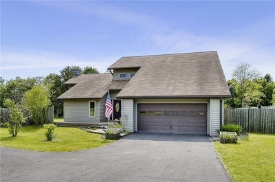 /international/us/143-cedar-lane-groton-ny-110099960945/?lang=en