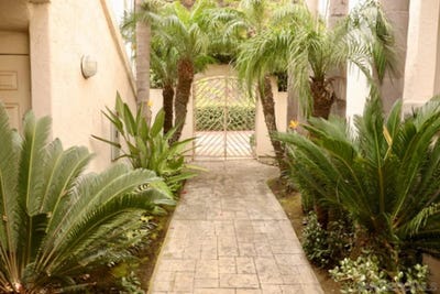 /international/us/2862-torrey-pines-rd-la-jolla-ca-110105643651/