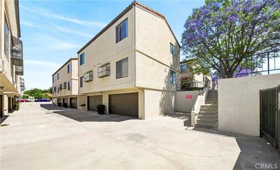 /international/us/11754-206th-street-lakewood-ca-110107485592/