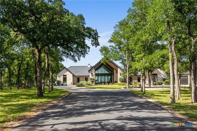 /international/us/19102-post-oak-road-bartlett-tx-110100154573/