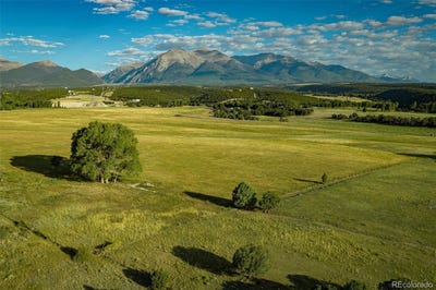/international/us/14100-county-road-140-salida-co-110102175682/
