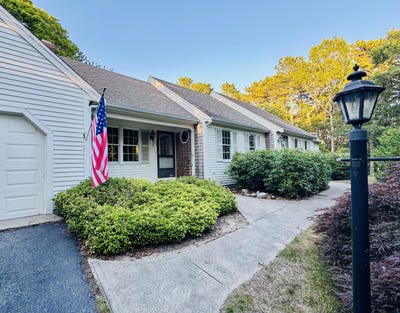 /international/us/19-fishermans-landing-road-brewster-ma-110101121682/