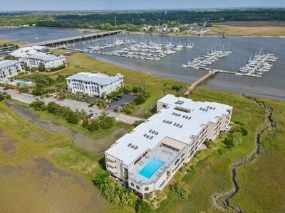 /international/us/1-marina-drive-st-simons-island-ga-110100984970/