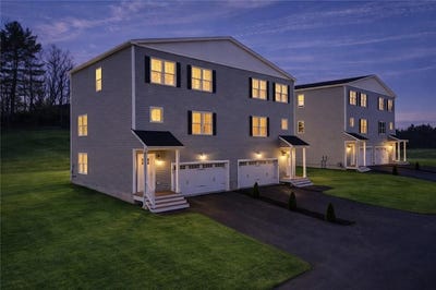 /international/us/2-old-county-village-road-smithfield-ri-110106694824/
