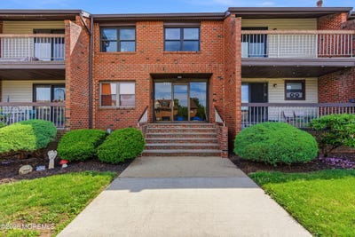 /international/us/114-beverly-hill-terrace-woodbridge-nj-110108387198/