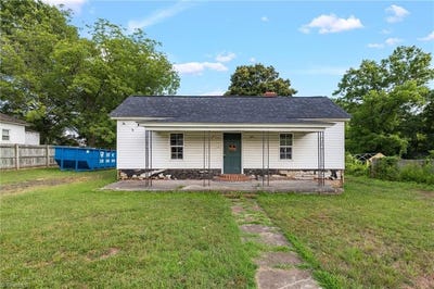 /international/us/1440-south-avenue-eden-nc-110100657566/